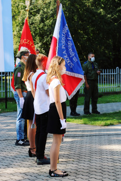 Wrześniowy hołd przed odnowionym pomnikiem