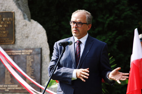 Wrześniowy hołd przed odnowionym pomnikiem