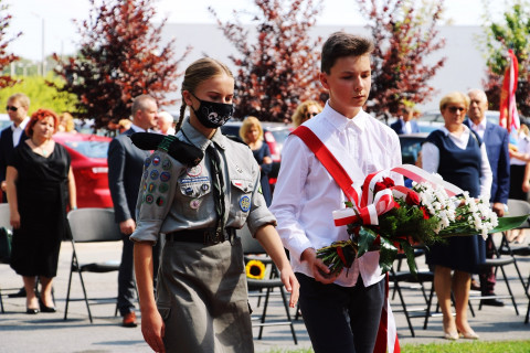 Wrześniowy hołd przed odnowionym pomnikiem