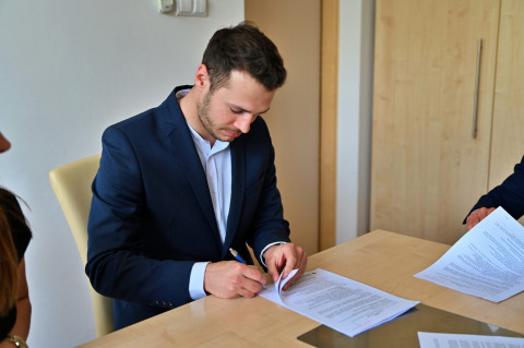 Brzesko montuje latarnie