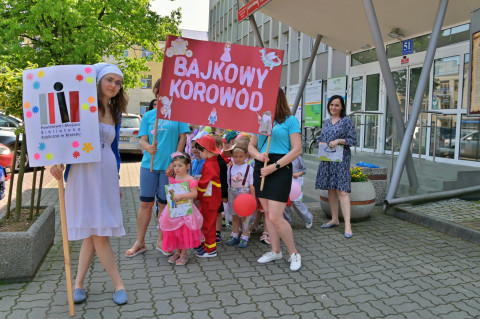 Bajkowy korowód zawitał do Urzędu