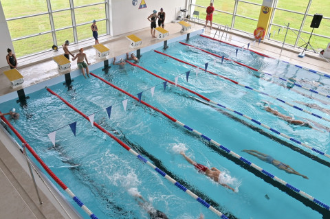 Basen zaprasza po gruntownym remoncie