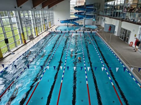 Basen zaprasza po gruntownym remoncie