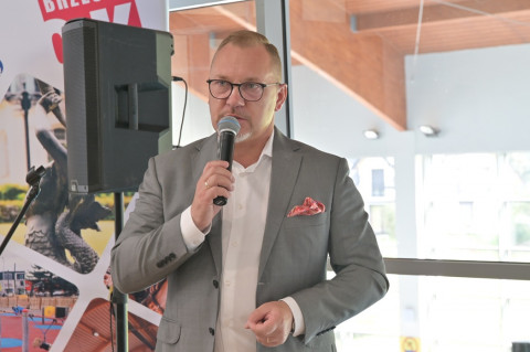 Basen zaprasza po gruntownym remoncie