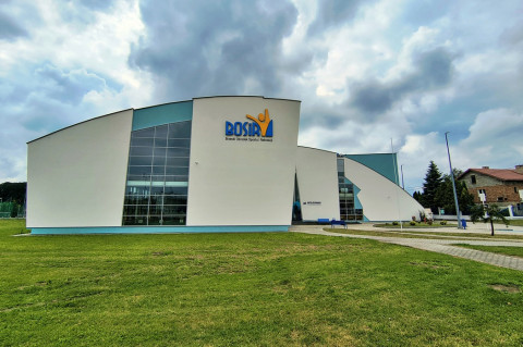 Basen zaprasza po gruntownym remoncie