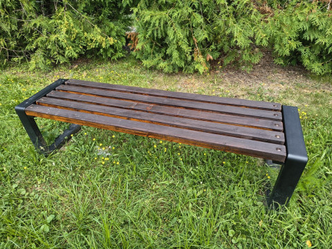 Kolorowo i bezpiecznie - plac zabaw w Sterkowcu