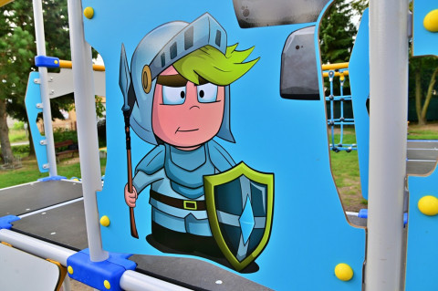 Kolorowo i bezpiecznie - plac zabaw w Sterkowcu