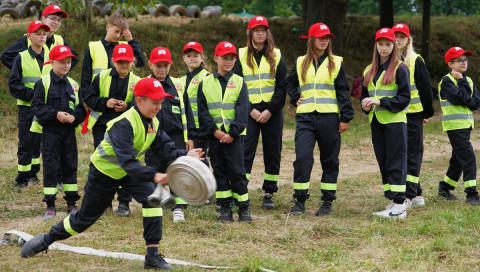 Młodzi strażacy w akcji
