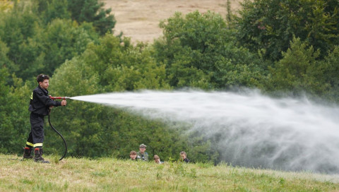 Młodzi strażacy w akcji