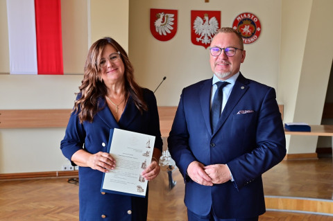 Nowi dyrektorzy, awanse oraz przekształcenia