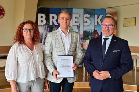 Nowi dyrektorzy, awanse oraz przekształcenia