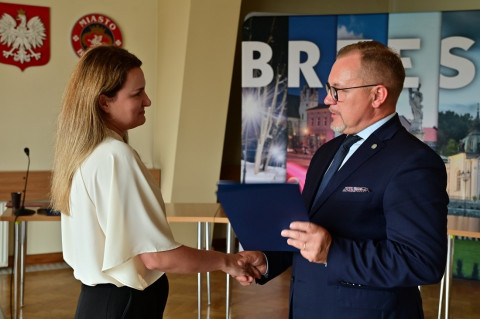 Nowi dyrektorzy, awanse oraz przekształcenia