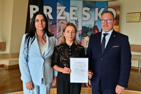 Nowi dyrektorzy, awanse oraz przekształcenia