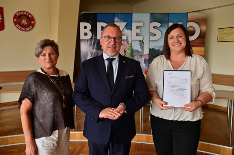 Nowi dyrektorzy, awanse oraz przekształcenia