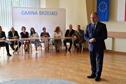 Nowi dyrektorzy, awanse oraz przekształcenia