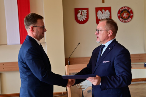 Nowi dyrektorzy, awanse oraz przekształcenia