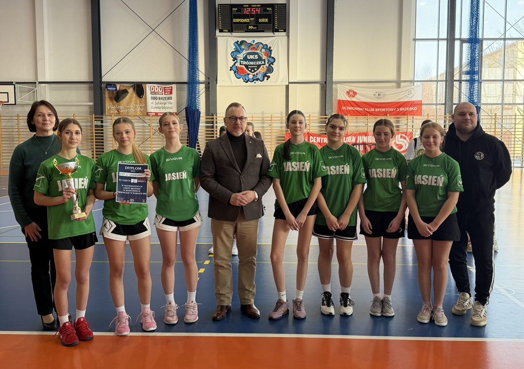 Koszykarki z Jasienia z awansem