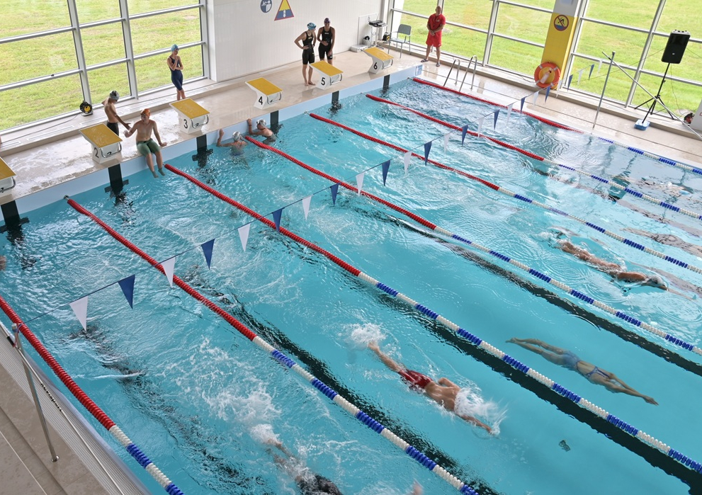 Basen zaprasza po gruntownym remoncie