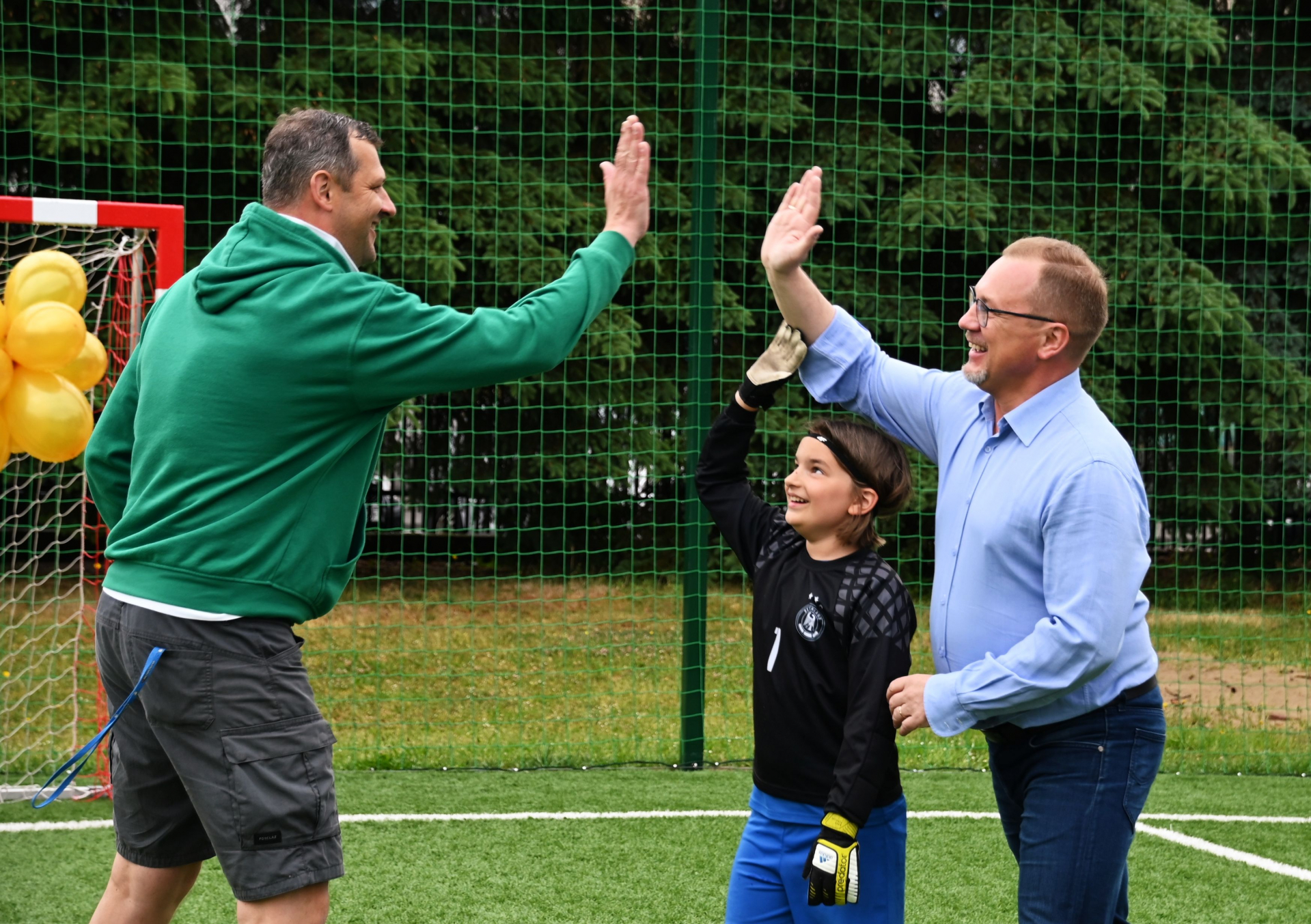 Uroczyste otwarcie boiska przy PSP 1 Brzesko