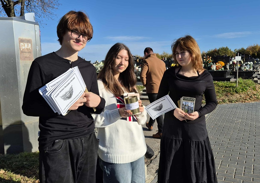 Zebrano prawie 13 tysięcy na odnowę cmentarza