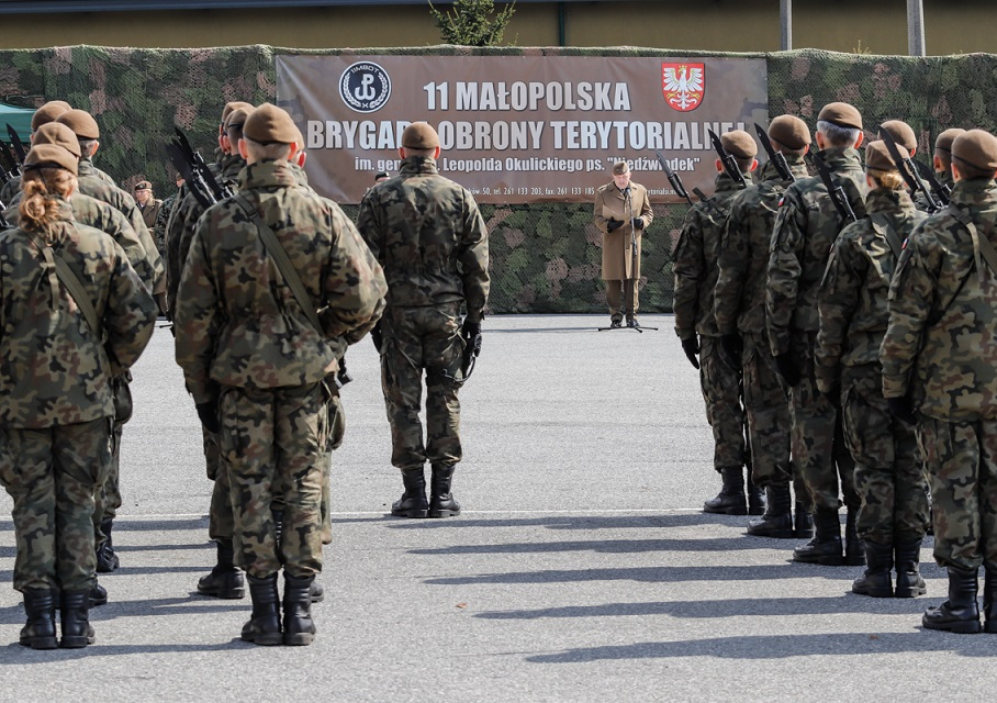 Po maturze przysięga w mundurze