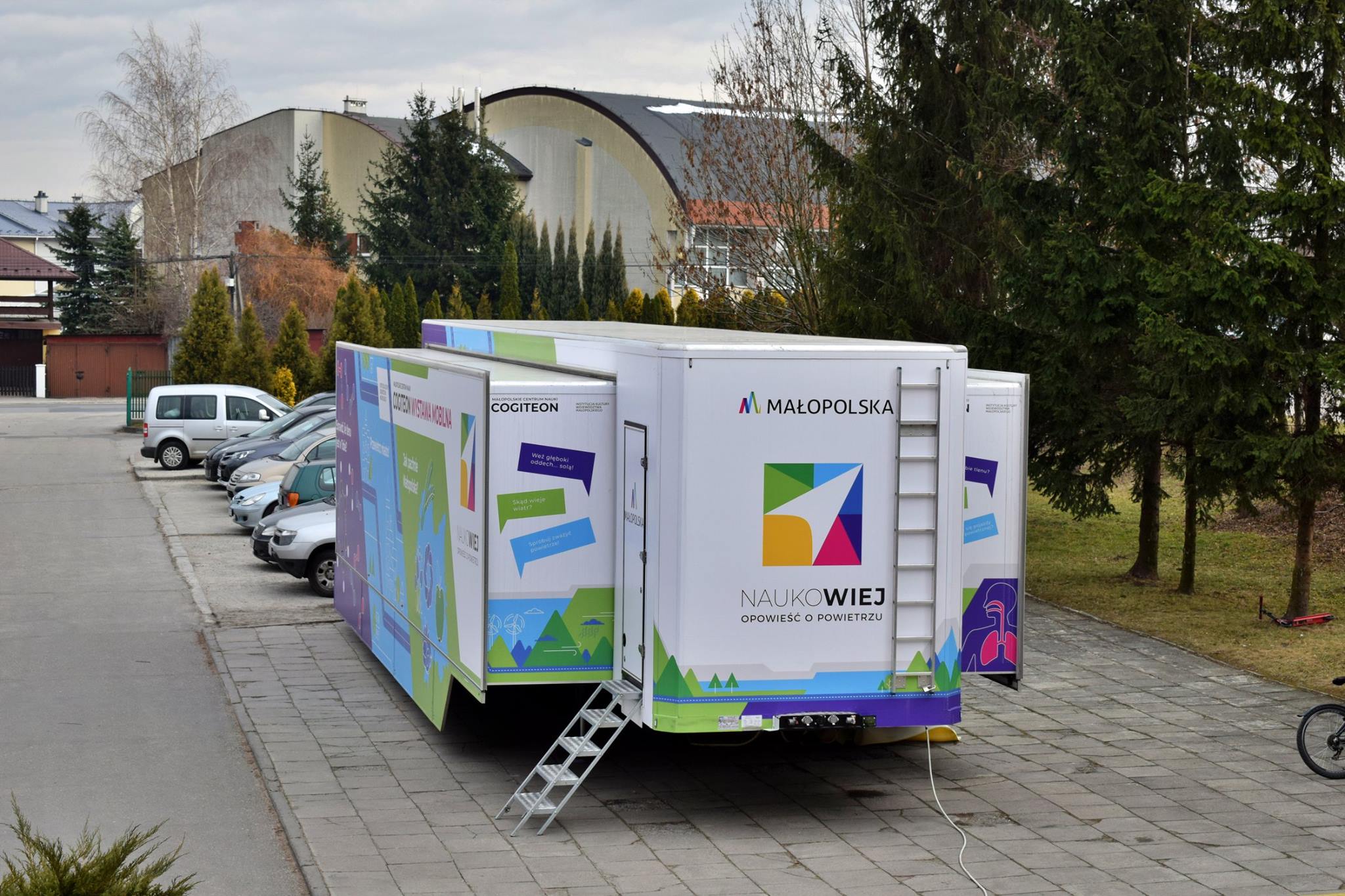 „Naukowiej” w Brzesku – wystawa o powietrzu