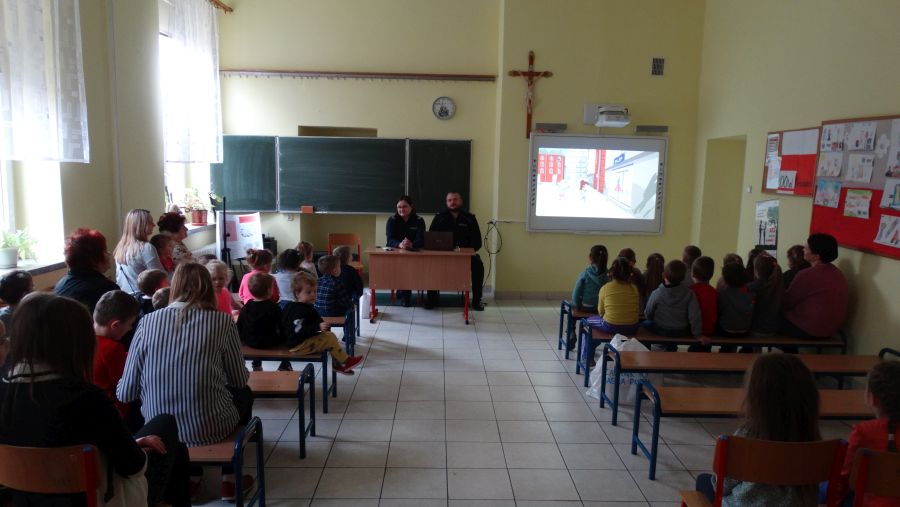 Dobrze Cię widzieć – o bezpieczeństwie na drodze i w szkole