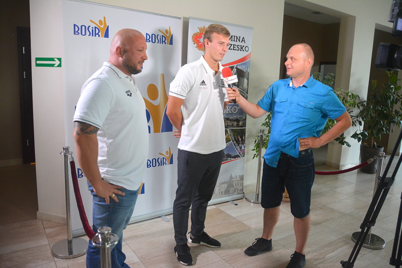 Powitanie najlepszego polskiego pływaka