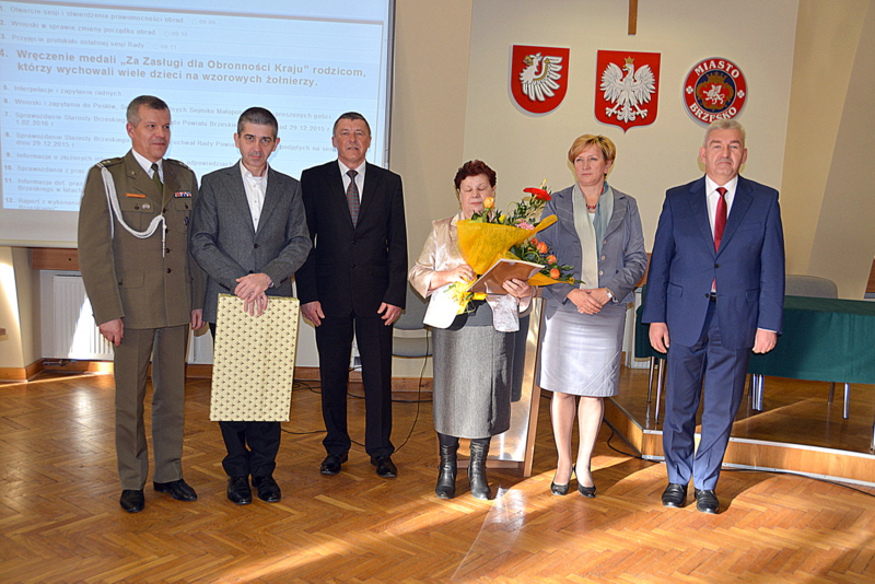 Za zasługi dla obronności kraju
