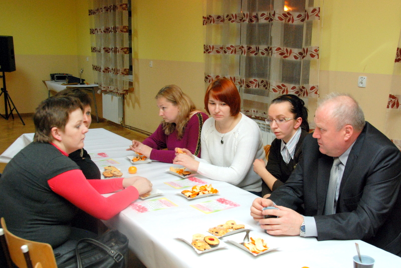 Święto Kobiet z syreną w tle 