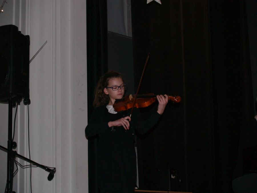 Występ uczniów szkoły muzycznej