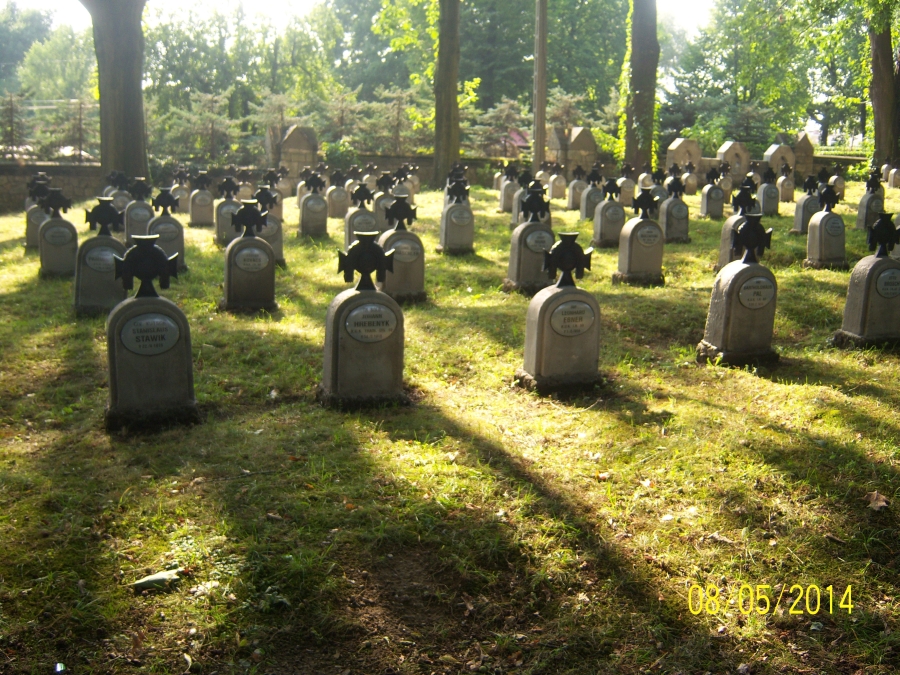 Odnowiono cmentarz 