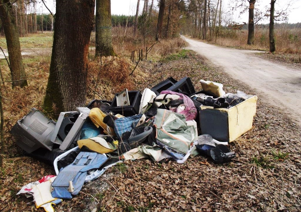 Walka z dzikimi wysypiskami