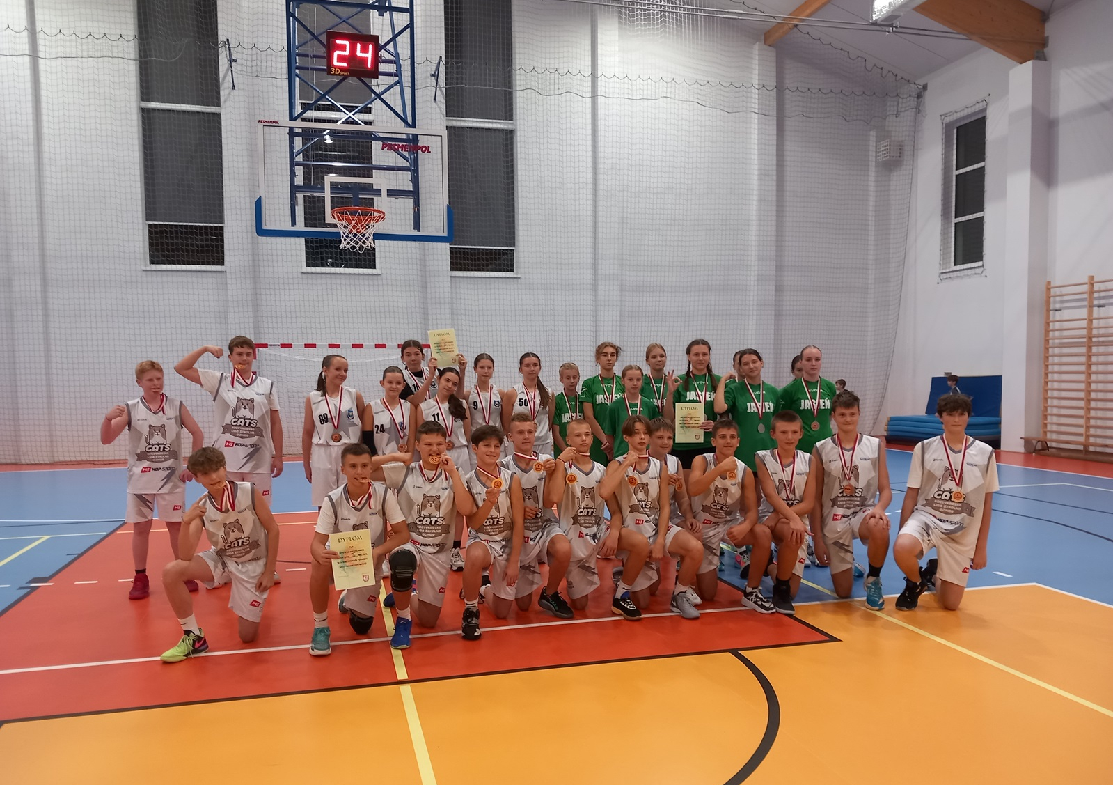 Wieczorna koszykówka