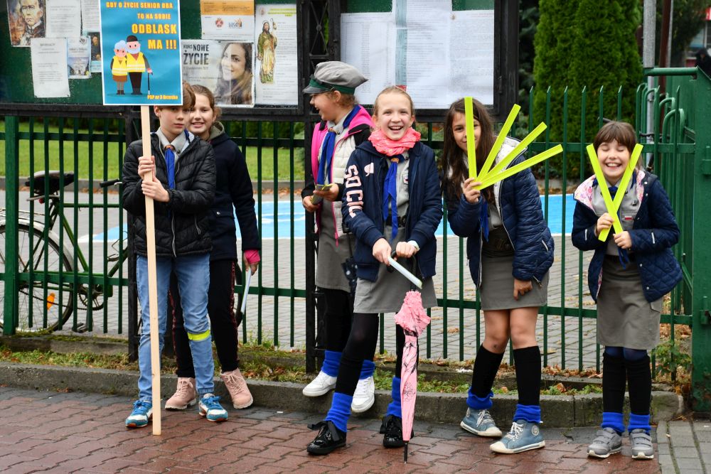 „Trójka” świeci przykładem