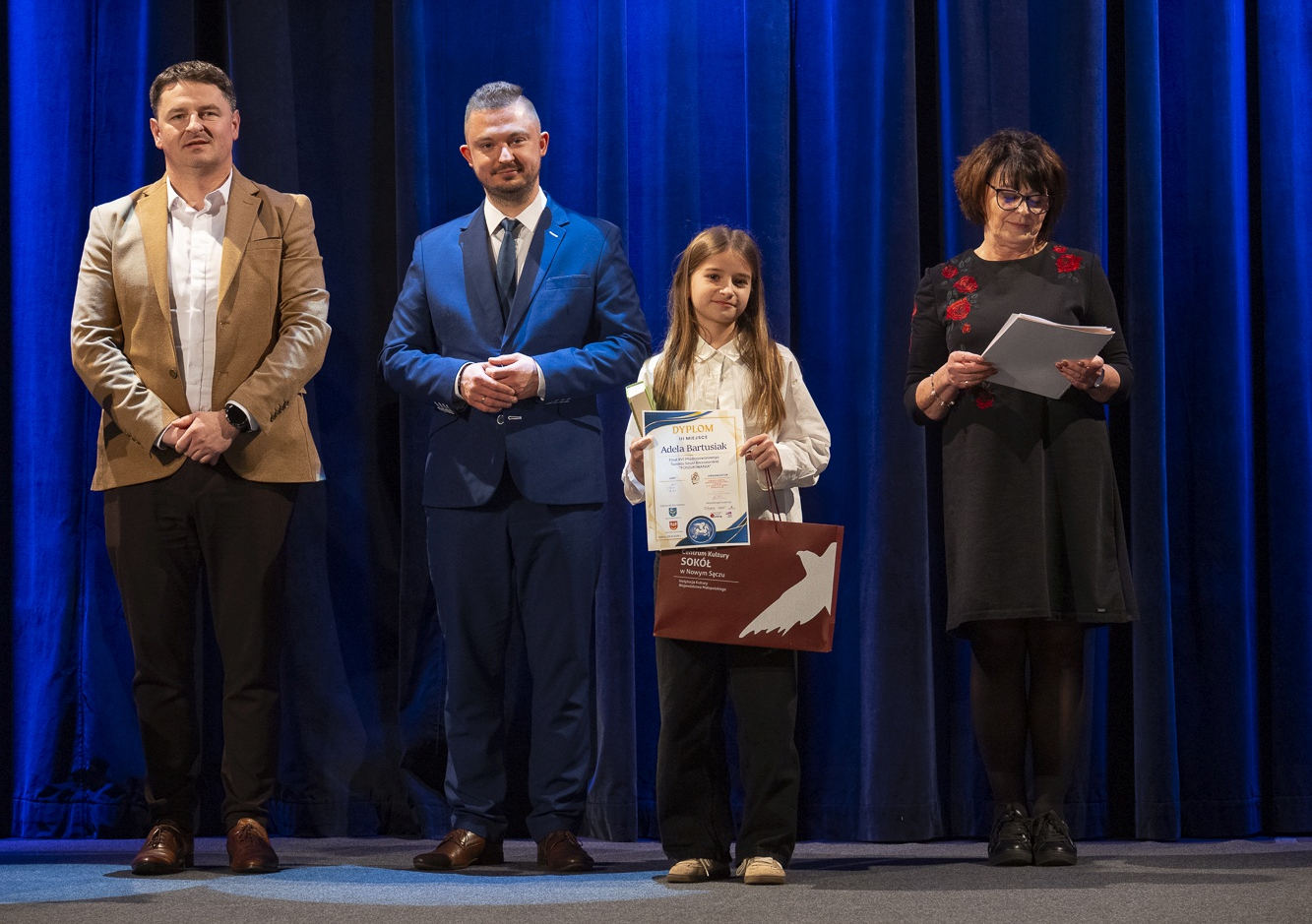 Poszukiwania 2025 i sukces Adeli