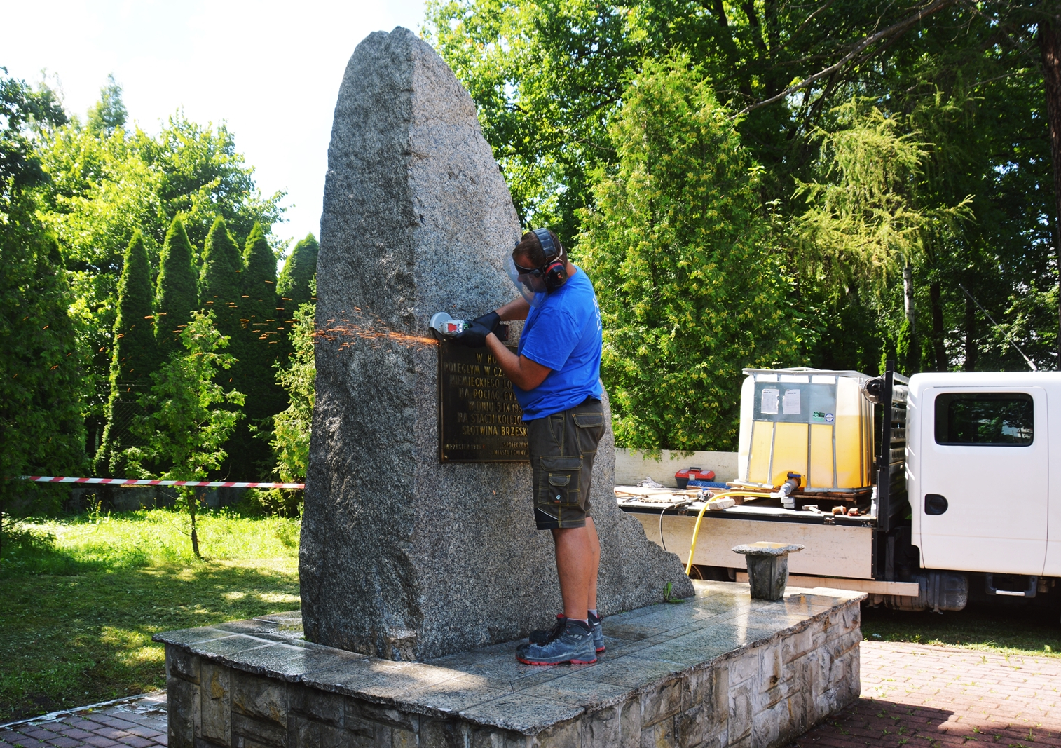 Remont obelisku na Słotwinie