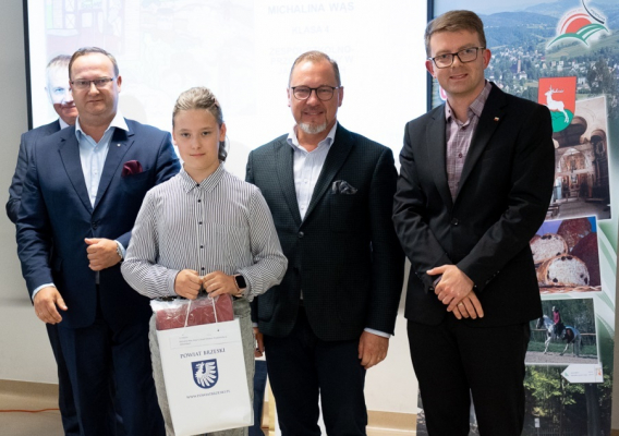 Podsumowanie XIII edycji Ogólnopolskiego Konkursu Plastycznego dla Dzieci: " Bezpiecznie na wsi mamy, niebezpiecznych substancji unikamy".