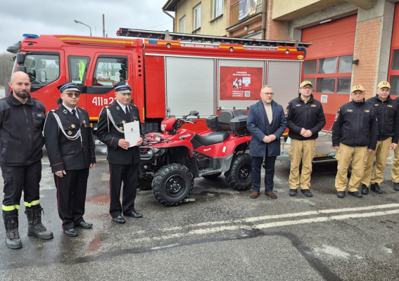 Przekazanie wozów dla OSP