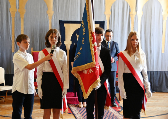 Jedynka ze sztandarem