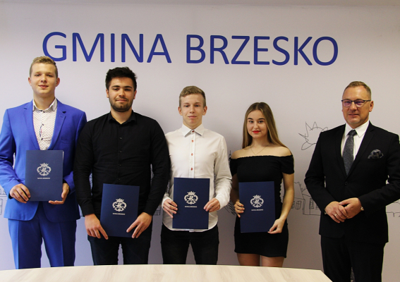 Stypendia sportowe dla zawodników BOSiR-u