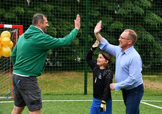 Uroczyste otwarcie boiska przy PSP 1 Brzesko