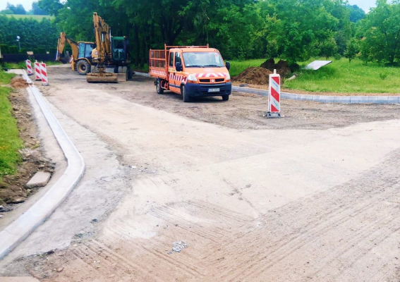 Budowa parkingu w Jadownikach