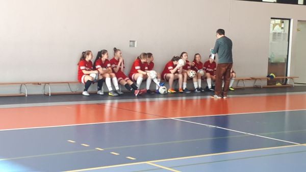 Halowa piłka nożna dziewcząt