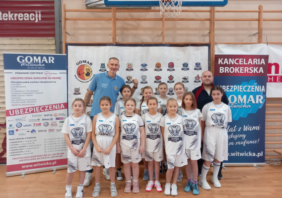 Koszykarki z Mokrzysk na podium