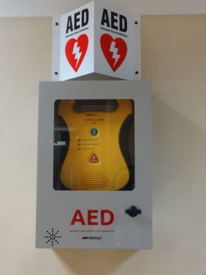 Defibrylator w Urzędzie Miejskim w Brzesku