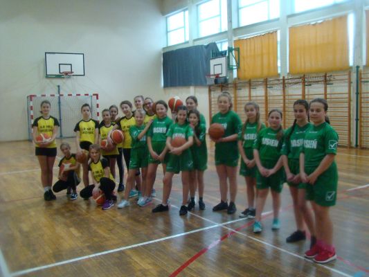 Wystartowała liga koszykówki dziewcząt