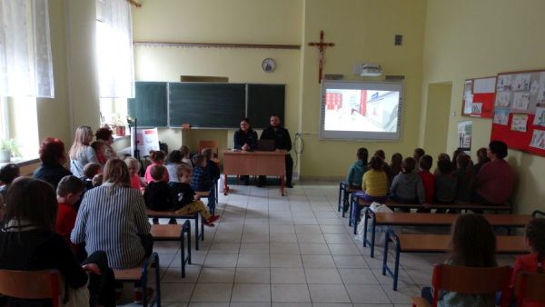 Dobrze Cię widzieć – o bezpieczeństwie na drodze i w szkole