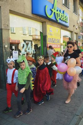 Bajkowy korowód przeszedł ulicami Brzeska