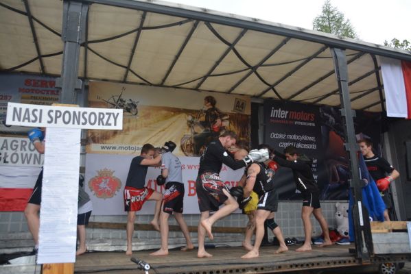 Motocyklowe obchody Święta Flagi na Bocheńcu